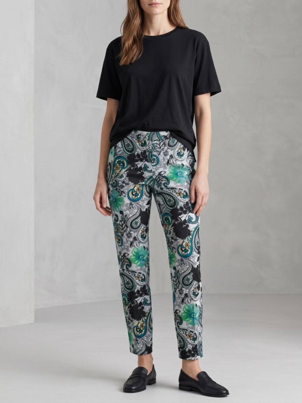 Susan Graver Pull-on Paisley Pant, Sz M, New without tags Black/Gray/Blue/Green
